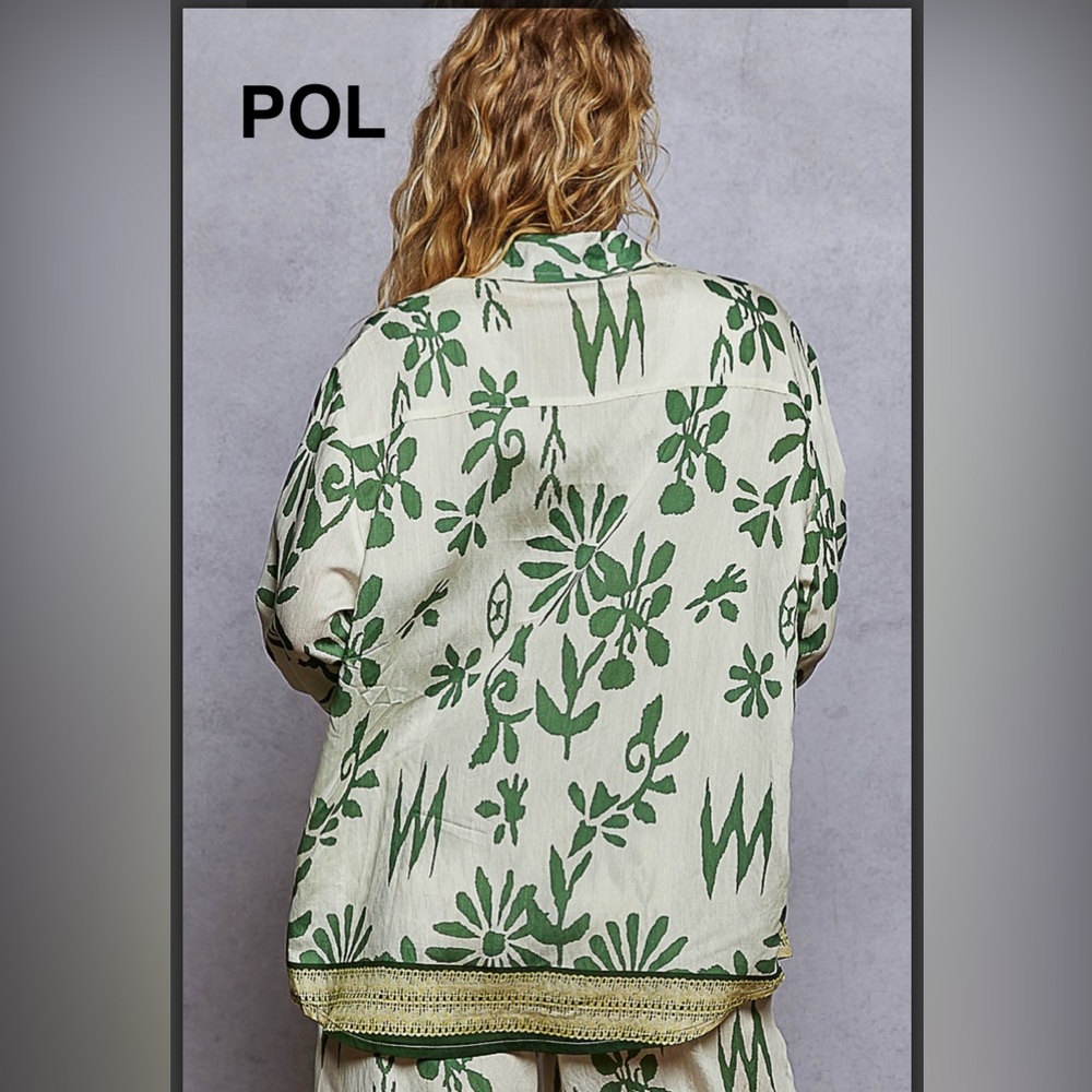 BP221-5๐ค๐POL playful Green Floral Button-Up blouse w/chic green theme! So cute! - Picture 4 of 6